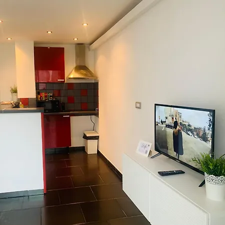 La Cachette 70 Et 139 *