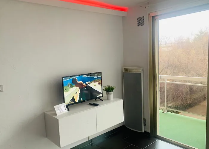 La Cachette 70 Et 139 La Grande-Motte