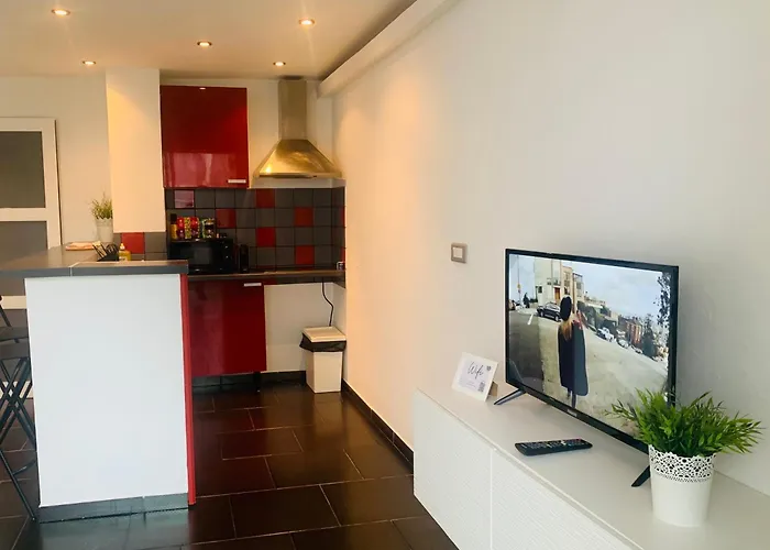 La Cachette 70 Et 139 *